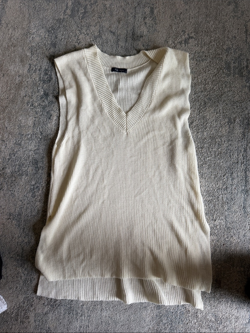 Sleeveless V-Neck Knit Tank Top - Ivory
